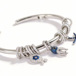 ELITE - BRACCIALE RIGIDO IN ARGENTO CON CHARMS MARINI